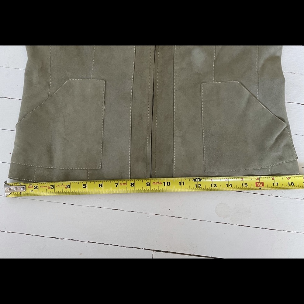 Chanel Olive Green Suede Jacket - Picture 12 of 13